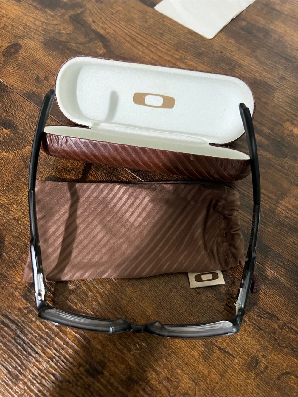 Black Men's Oakley Eyeglass Frame with Brown Case polished steel OX1060-0151
